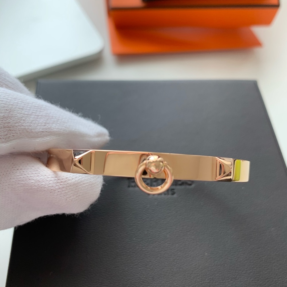 ✨SOLD✨Hermes CDC rose gold bracelet
